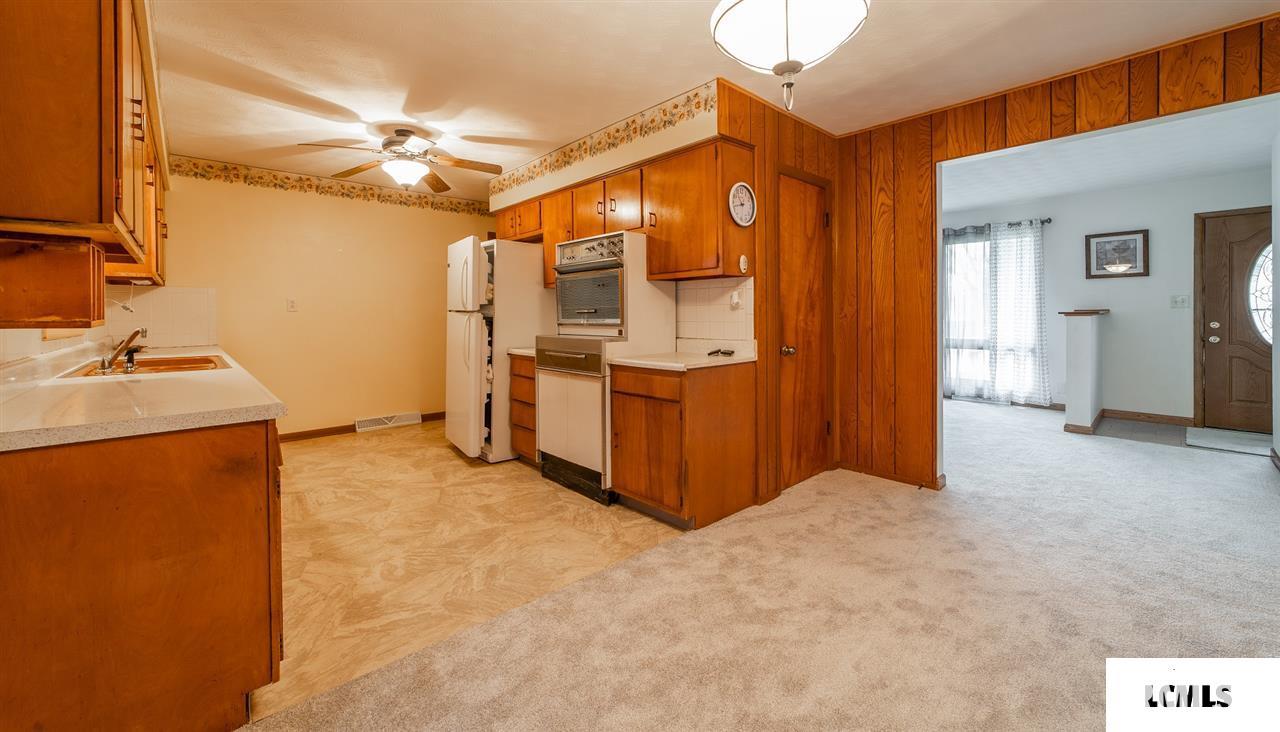 31 Jericho Road Clinton, IL 61727 - Photo 5 of 23 Gallery Image 5