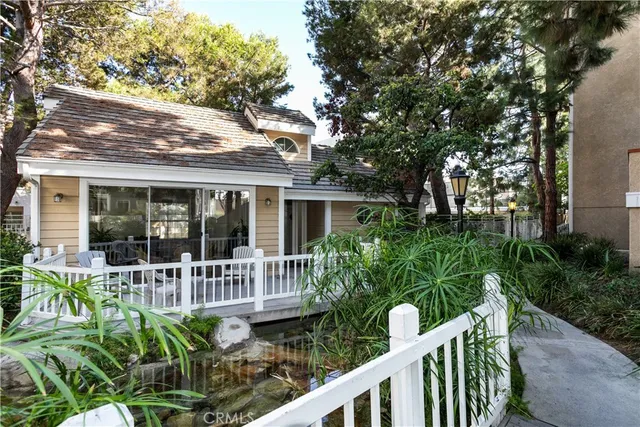 $2,095 | 8500 Falmouth Avenue, Unit 3111, Playa del Rey, CA 90293