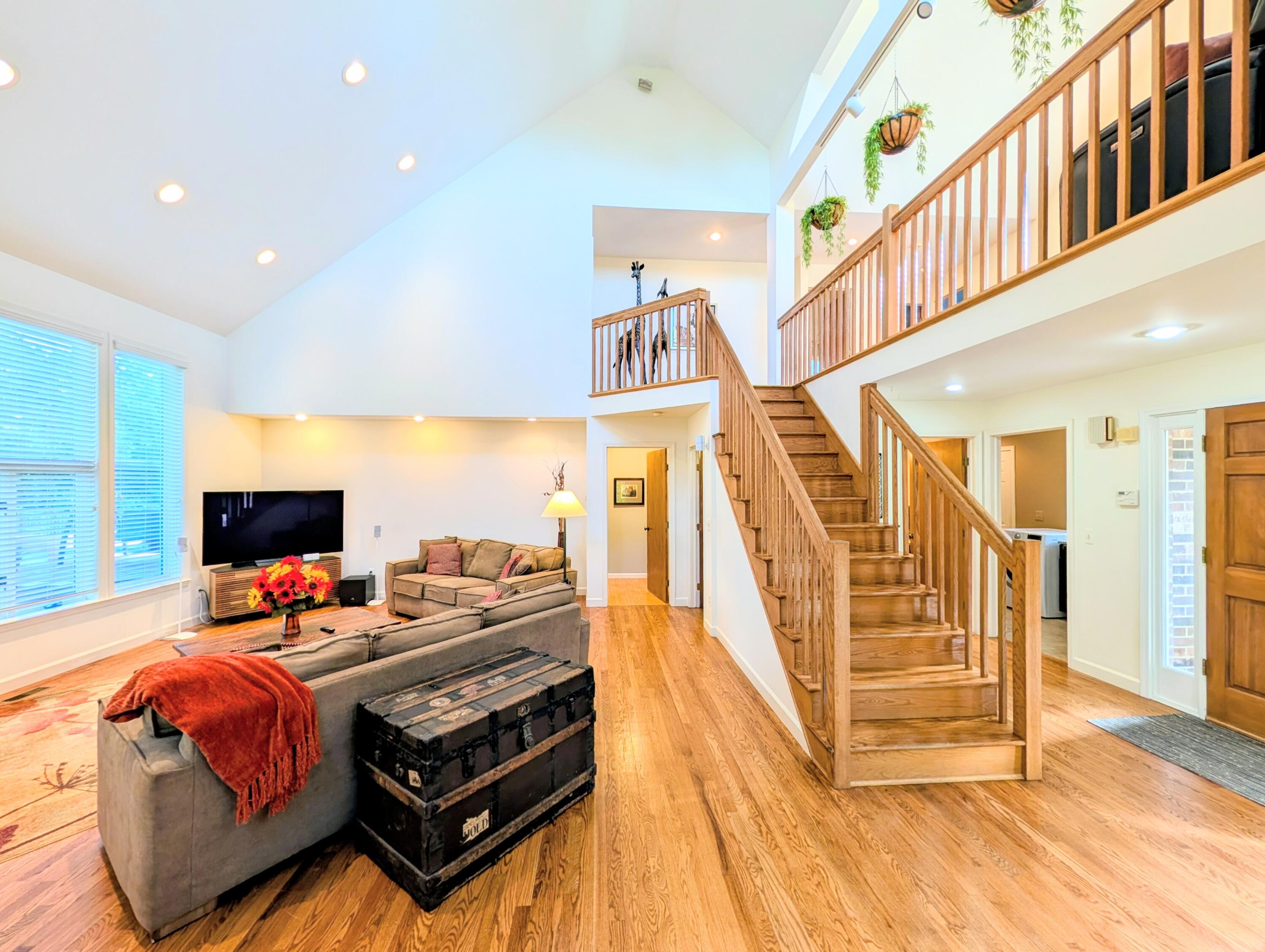 8698 Warner Road Saline, MI 48176 - Photo 24 of 80 Stairway
