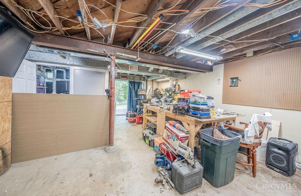 3036 Fiddlers Green Road Cincinnati, OH 45248 - Photo 34 of 38