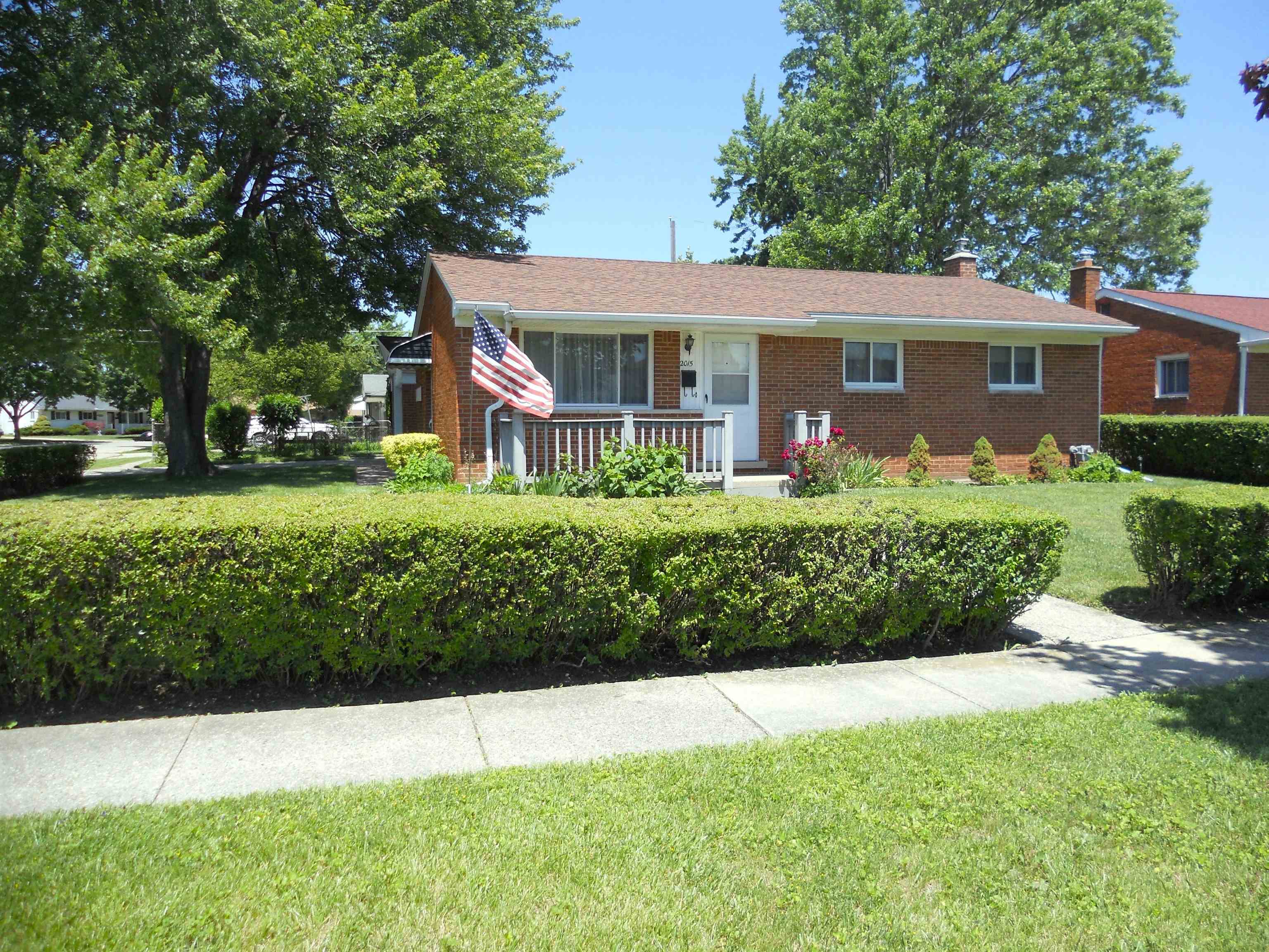 2015 Tarry Drive Sterling Heights, MI 48310 - Photo 1 of 51 50143329-add5a9f1-4fcd-4fe9-adc2-4cc5f13e7ad2.JPG