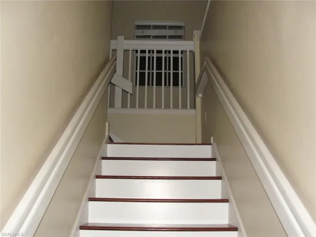 $2,400 | 1295 Henley Street, Unit 1204, Naples, FL 34105