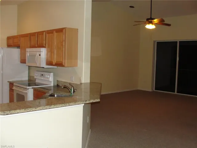 $2,400 | 1295 Henley Street, Unit 1204, Naples, FL 34105