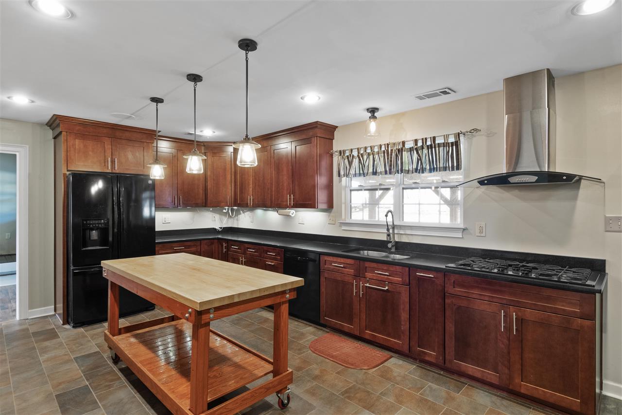 420 Sanford Road Covington, TN 38019 - Photo 2 of 24