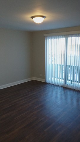 120 Cotuit Court, Unit 120 Schaumburg, IL 60193 - Photo 6 of 10