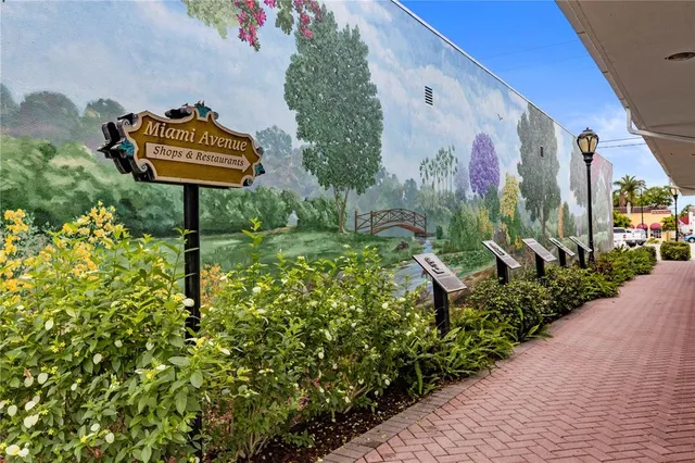 $525,000 | 19353 Cruise Drive, Venice, FL 34292