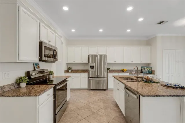 $525,000 | 19353 Cruise Drive, Venice, FL 34292