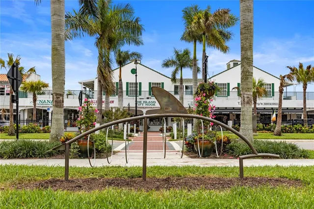 $525,000 | 19353 Cruise Drive, Venice, FL 34292