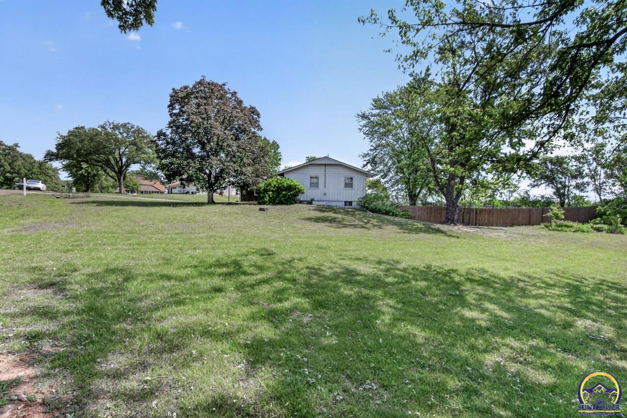4830 Northwest Pottawatomie Road Topeka, KS 66618 - Photo 3 of 38