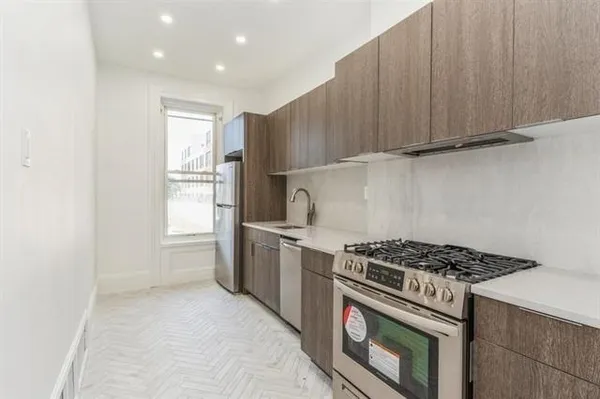 $3,300 | 275 Ogden Avenue, Unit 2, Jersey City, NJ 07307