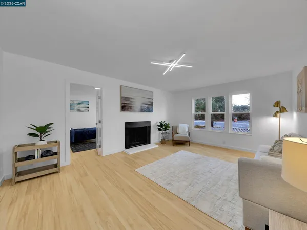 $379,900 | 375 Camelback Road, Unit 23, Pleasant Hill, CA 94523