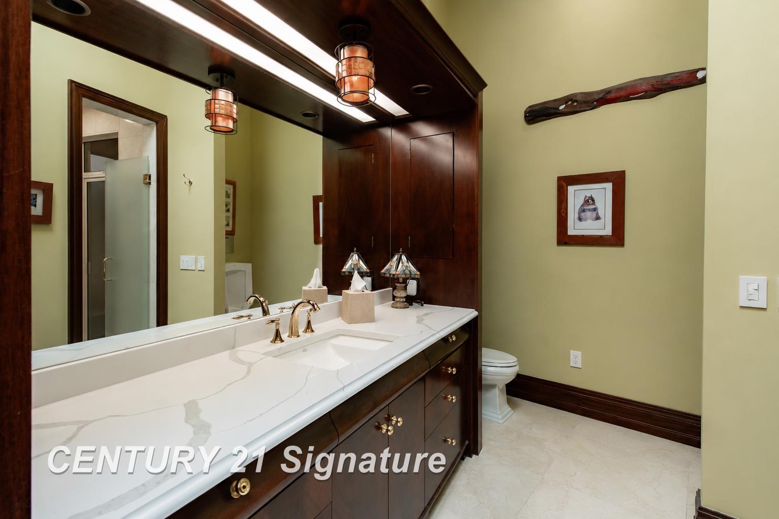 1111 North Water Street Bay City, MI 48708 - Photo 34 of 71 50213767-379cd299-0366-434e-8cd3-6570760e1ba2.JPG
