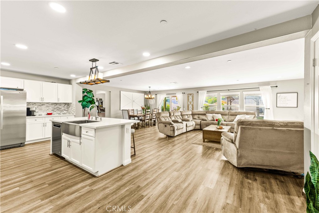 20407 Lyon Road Riverside, CA 92507 - Photo 9 of 46