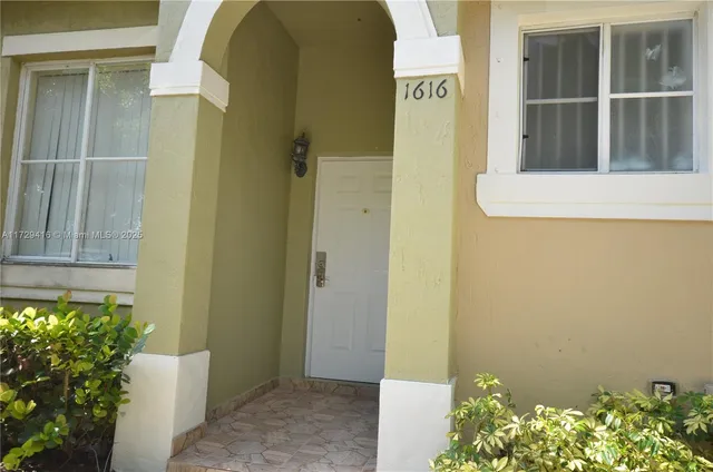 $345,000 | 1616 Southwest 2nd Street, Unit 1616, Homestead, FL 33030
