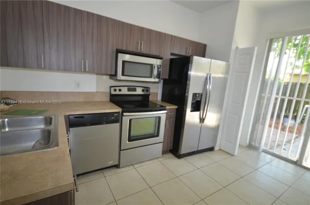 $345,000 | 1616 Southwest 2nd Street, Unit 1616, Homestead, FL 33030