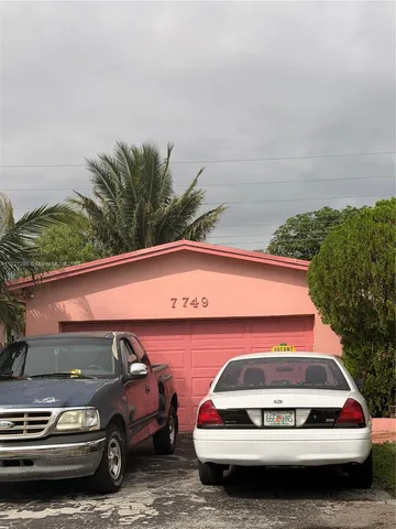 $455,000 | 7749 Fairway Boulevard, Miramar, FL 33023