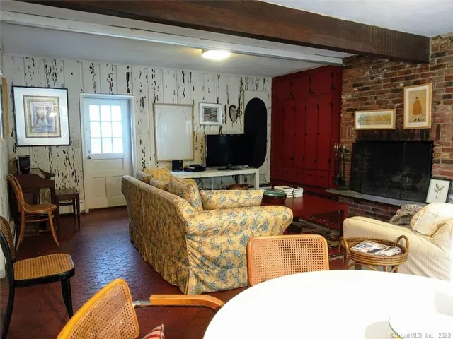 $3,000 | 6 Summer Hill Road, Westport, CT 06880