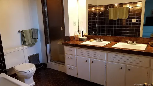 $3,000 | 6 Summer Hill Road, Westport, CT 06880