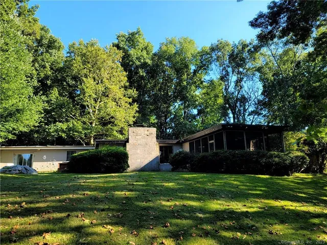 $3,000 | 6 Summer Hill Road, Westport, CT 06880