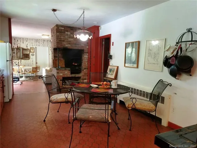 $3,000 | 6 Summer Hill Road, Westport, CT 06880