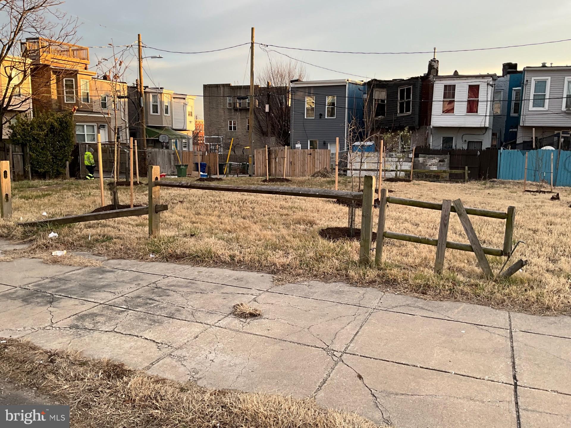 1630 Lansing Avenue Baltimore, MD 21213 - Photo 3 of 8