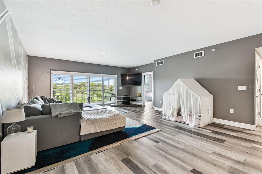 960 Starkey Road, Unit 8204 Largo, FL 33771 - Photo 18 of 94