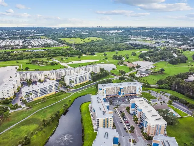 $380,000 | 960 Starkey Road, Unit 8204, Largo, FL 33771