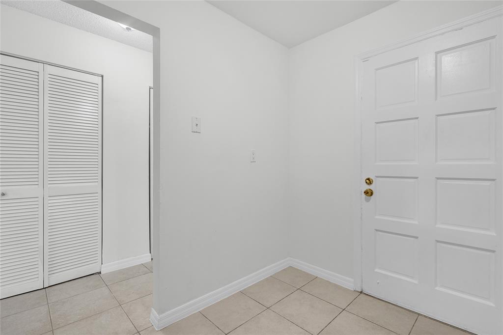 8600 Southwest 109th Avenue, Unit 4101 Miami, FL 33173 - Photo 21 of 34 a view of an empty room