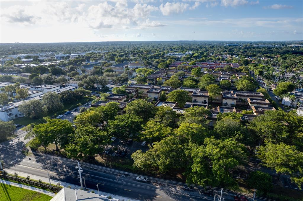8600 Southwest 109th Avenue, Unit 4101 Miami, FL 33173 - Photo 26 of 34 an aerial view of multiple house