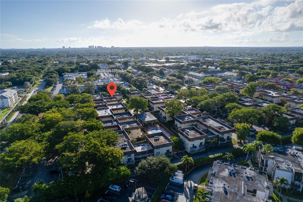 8600 Southwest 109th Avenue, Unit 4101 Miami, FL 33173 - Photo 27 of 34 an aerial view of multiple house
