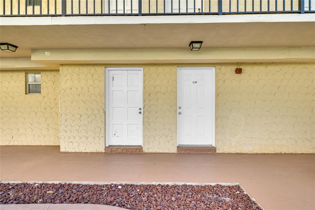 8600 Southwest 109th Avenue, Unit 4101 Miami, FL 33173 - Photo 3 of 34 a view of cupboard