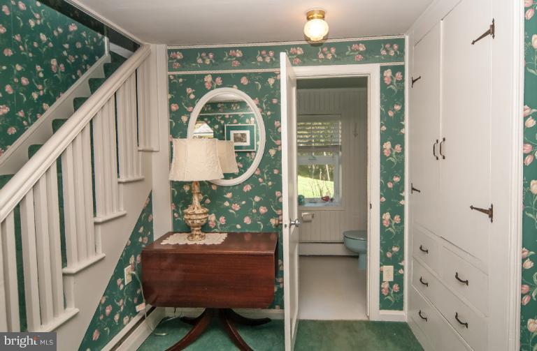 5131 Green Bridge Road Dayton, MD 21036 - Photo 11 of 26 Foyer with Built-ins