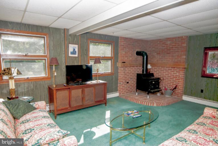 5131 Green Bridge Road Dayton, MD 21036 - Photo 12 of 26 Family Room