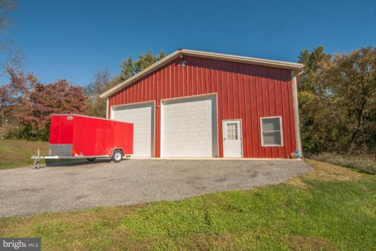 5131 Green Bridge Road Dayton, MD 21036 - Photo 19 of 26 Garage and Barn
