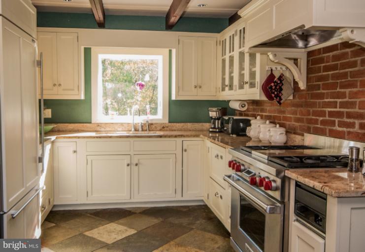 5131 Green Bridge Road Dayton, MD 21036 - Photo 5 of 26 Kitchen