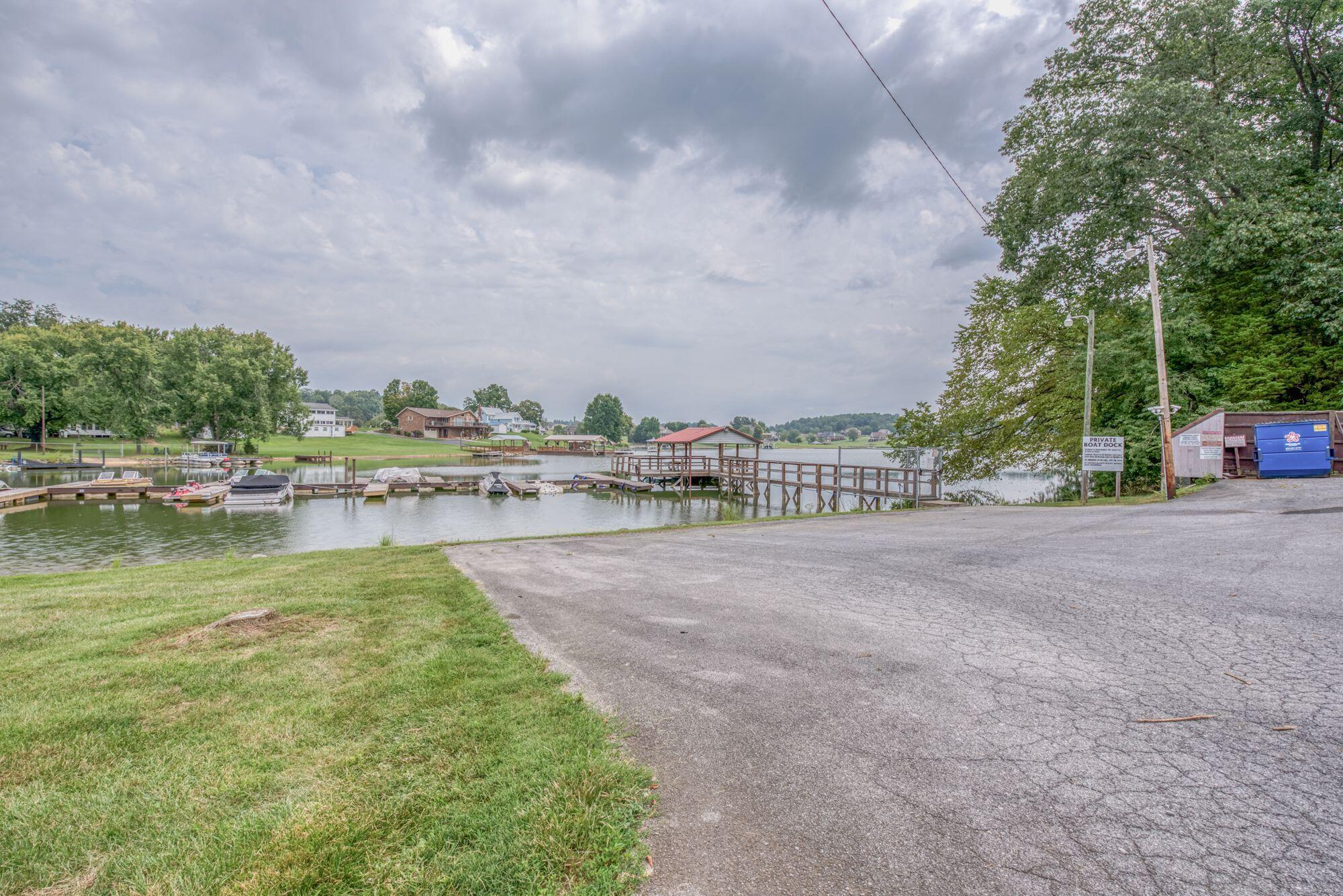 780 Hamilton Road, Unit D8 Blountville, TN 37617 - Photo 17 of 17 D8-16-dock