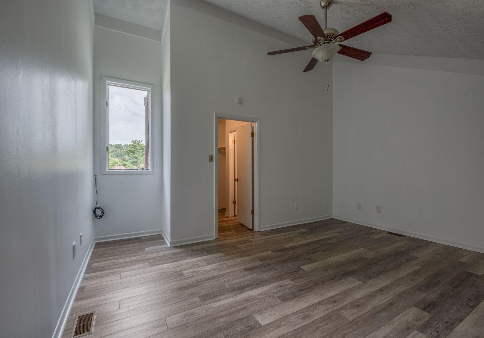 780 Hamilton Road, Unit D8 Blountville, TN 37617 - Photo 7 of 17 D8- 6