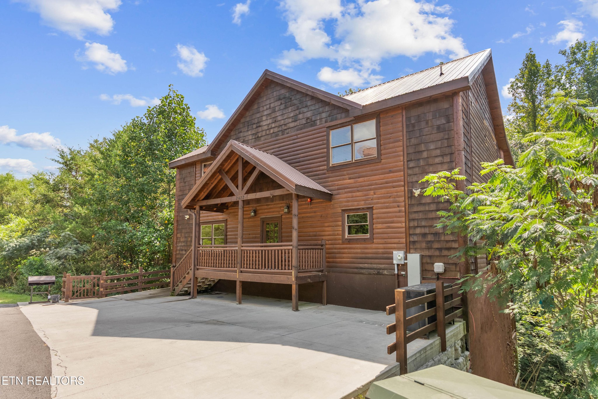 2822 Owens Rdg Way Sevierville, TN 37876 - Photo 2 of 55 Gallery Image 2