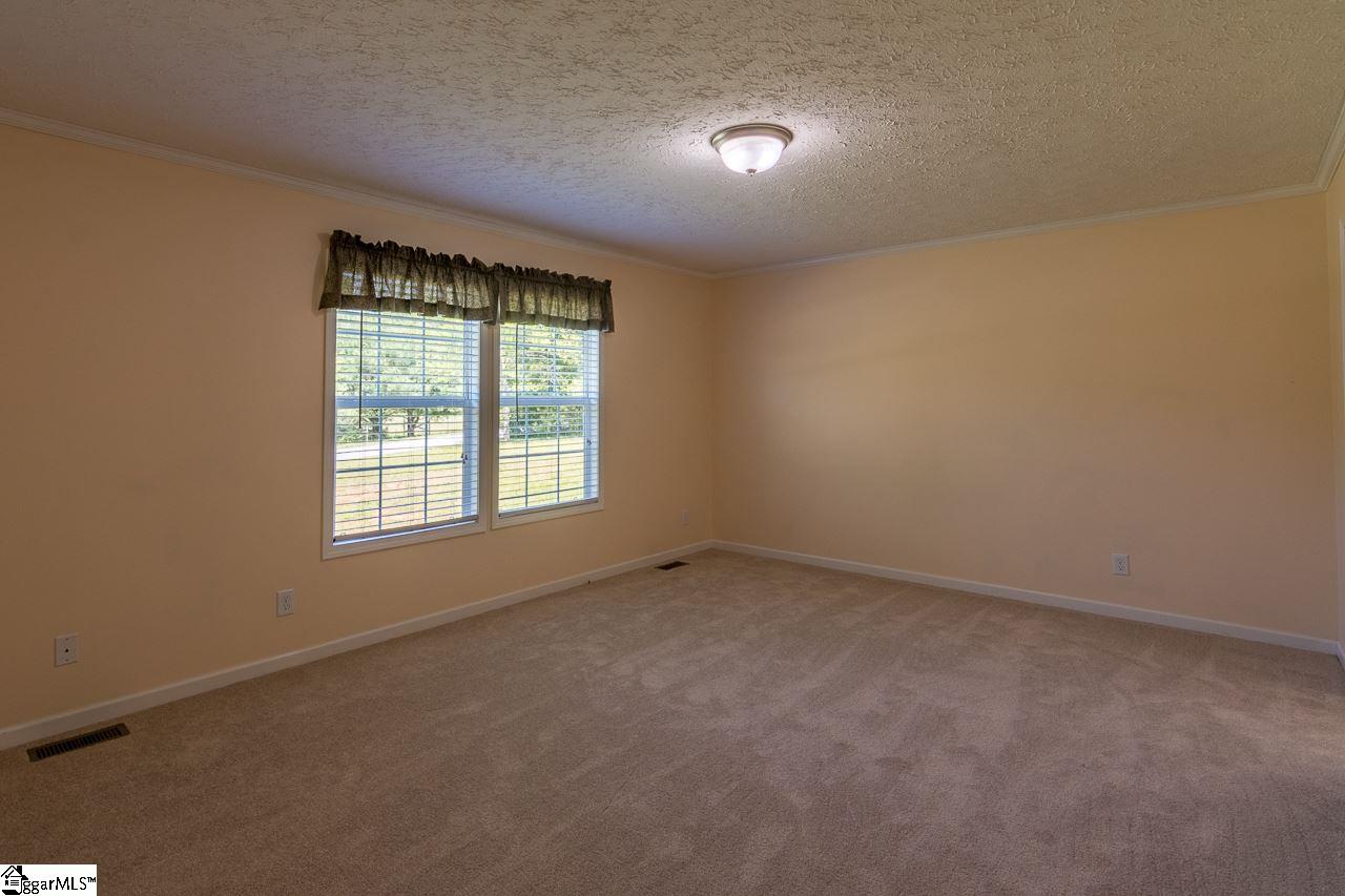 135 Falcon Drive Fountain Inn, SC 29644 - Photo 11 of 25 Gallery Image 11