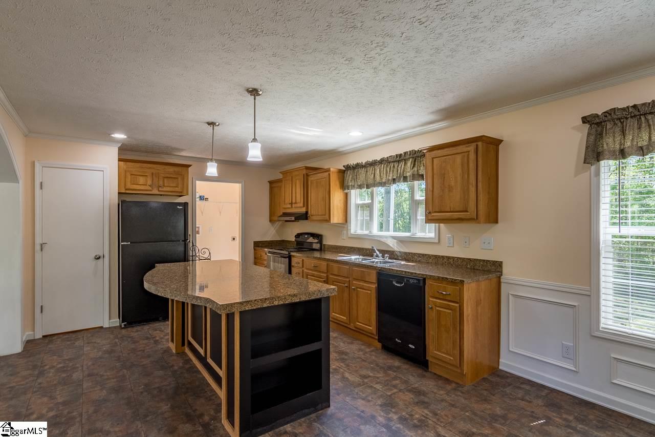 135 Falcon Drive Fountain Inn, SC 29644 - Photo 8 of 25 Gallery Image 8