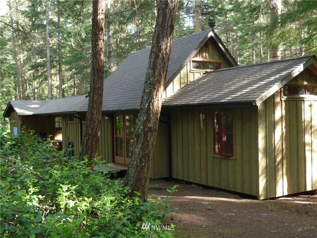 1087 Shark Reef Road Lopez Island, WA 98261 - Photo 2 of 21