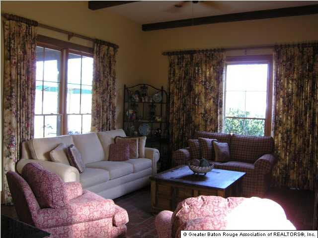 17418 Club View Baton Rouge, LA 70810 - Photo 3 of 5 Gallery Image 3
