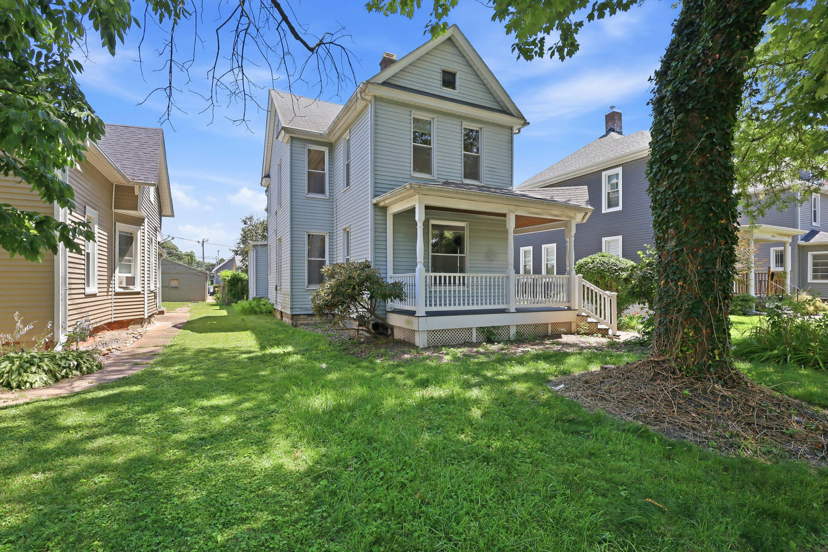 1810 15th Street Moline, IL 61265 - Photo 4 of 47