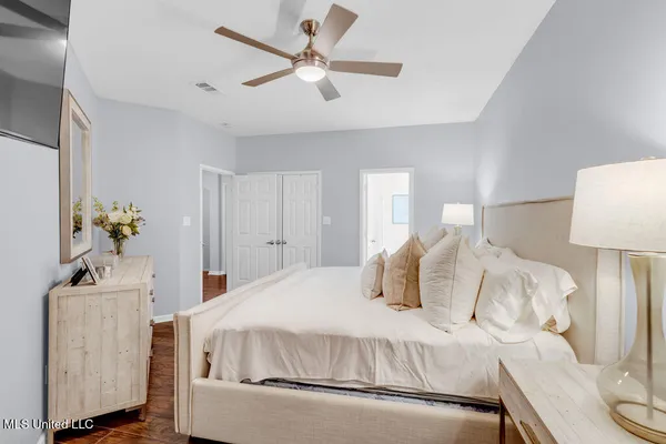 $290,000 | 2252 Beach Drive, Unit 206, Gulfport, MS 39507
