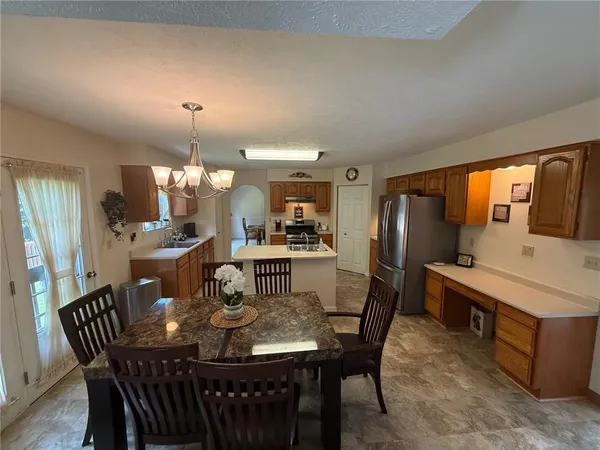 $470,000 | 440 Chapeldale Drive, Apollo, PA 15613