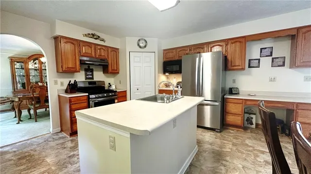 $485,000 | 440 Chapeldale Drive, Apollo, PA 15613