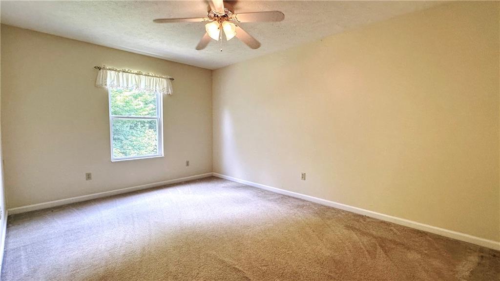 440 Chapeldale Drive Apollo, PA 15613 - Photo 27 of 48 an empty room with a window