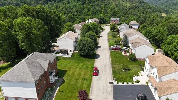 $470,000 | 440 Chapeldale Drive, Apollo, PA 15613