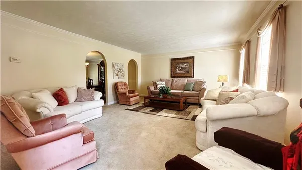 $470,000 | 440 Chapeldale Drive, Apollo, PA 15613
