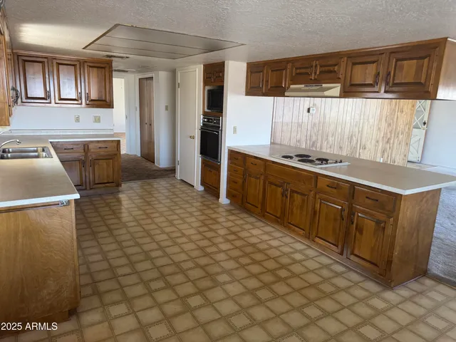 a view of a storage & utility room